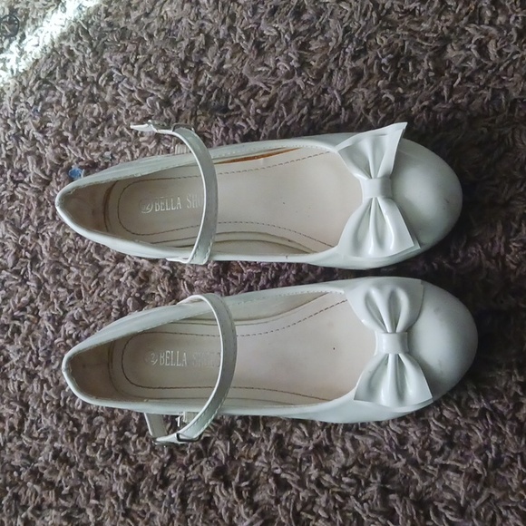 Shoes - Picture 2 of 2